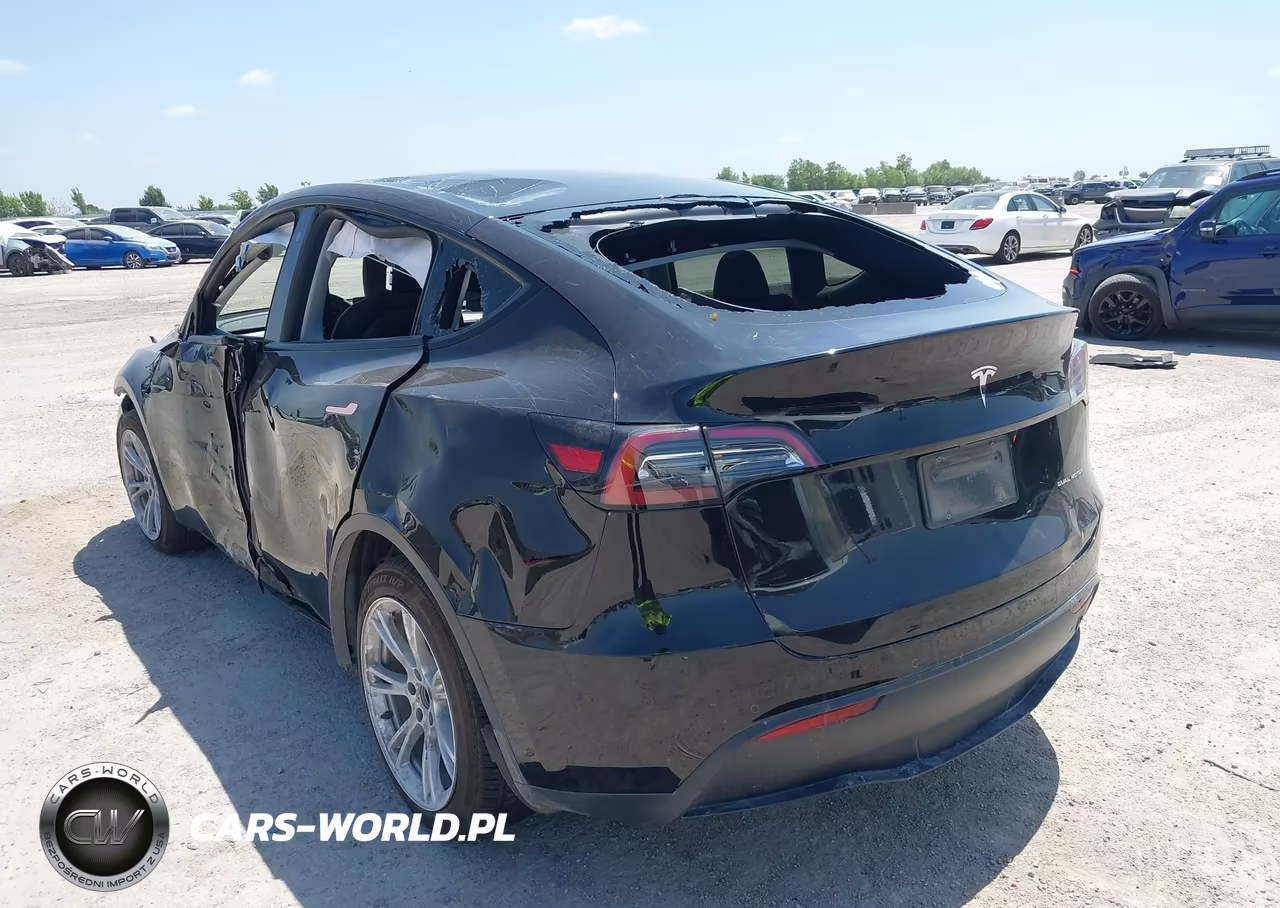 2022 Tesla Model Y Long Range Dual Motor All-Wheel Drive VIN:7SAYGDEEXNA004432 - 3
