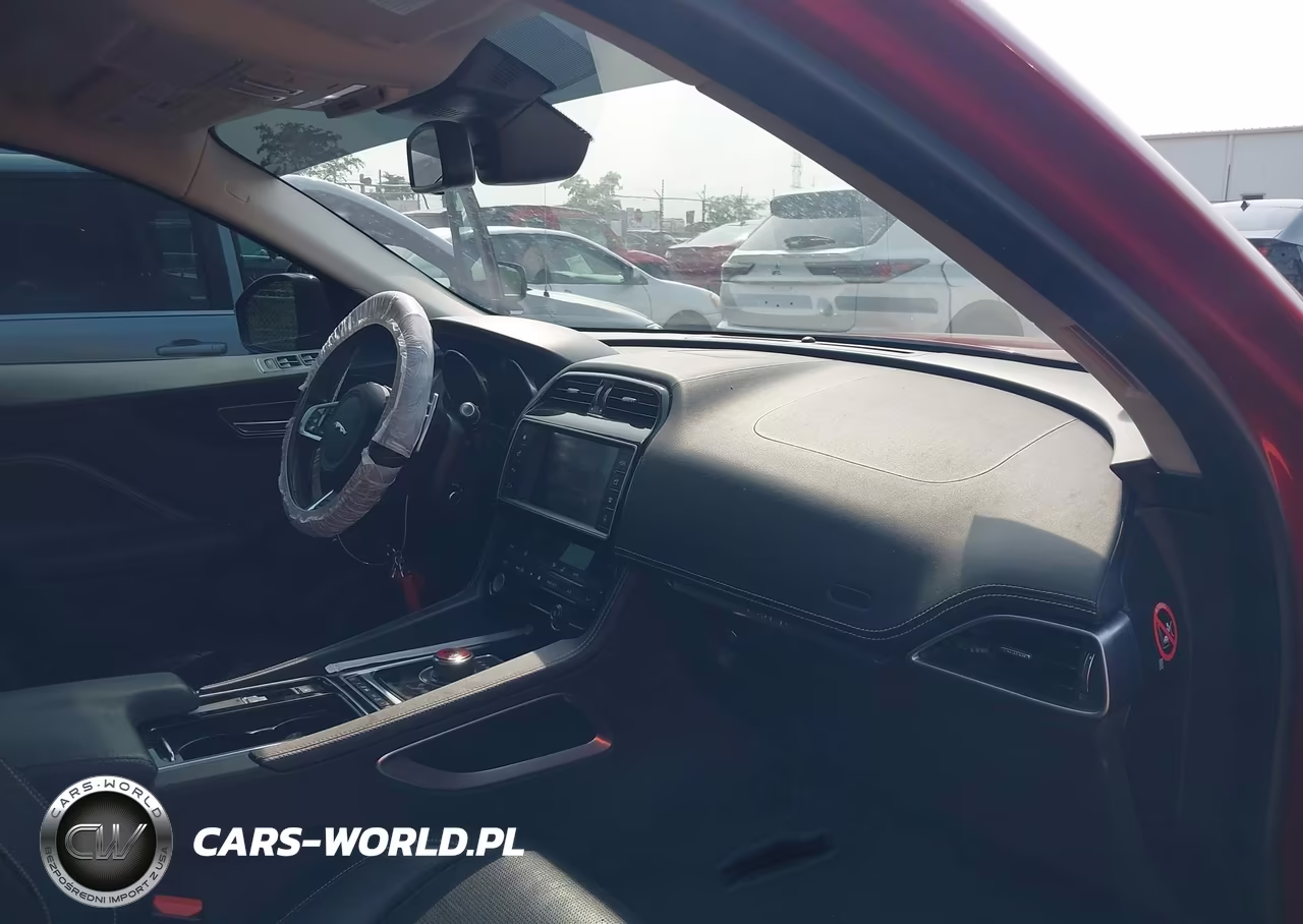 2018 Jaguar F-Pace 35T R-Sport VIN:SADCL2EV6JA245941 - 5