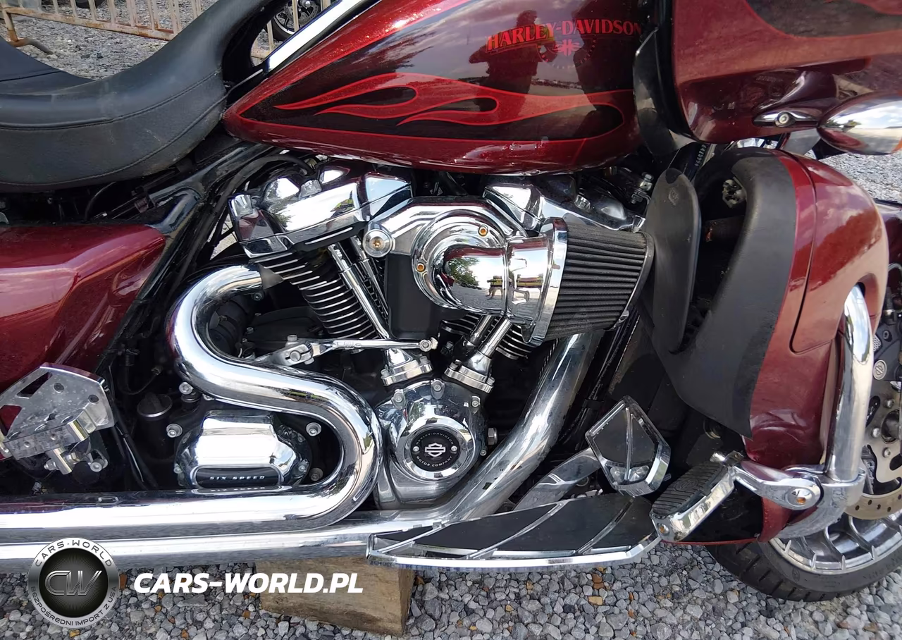 2017 Harley-Davidson Fltrxs Road Glide Special VIN:1HD1KTC11HB641399 - 8