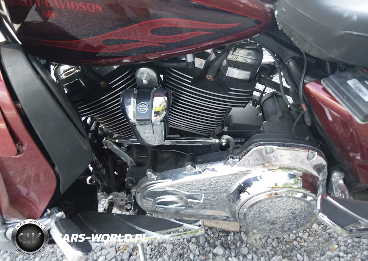 2017 Harley-Davidson Fltrxs Road Glide Special VIN:1HD1KTC11HB641399 - 9