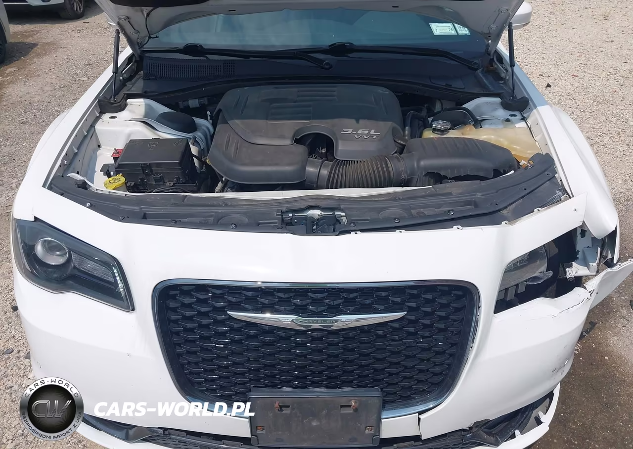 2016 Chrysler 300 300S VIN:2C3CCABG1GH147930 - 10