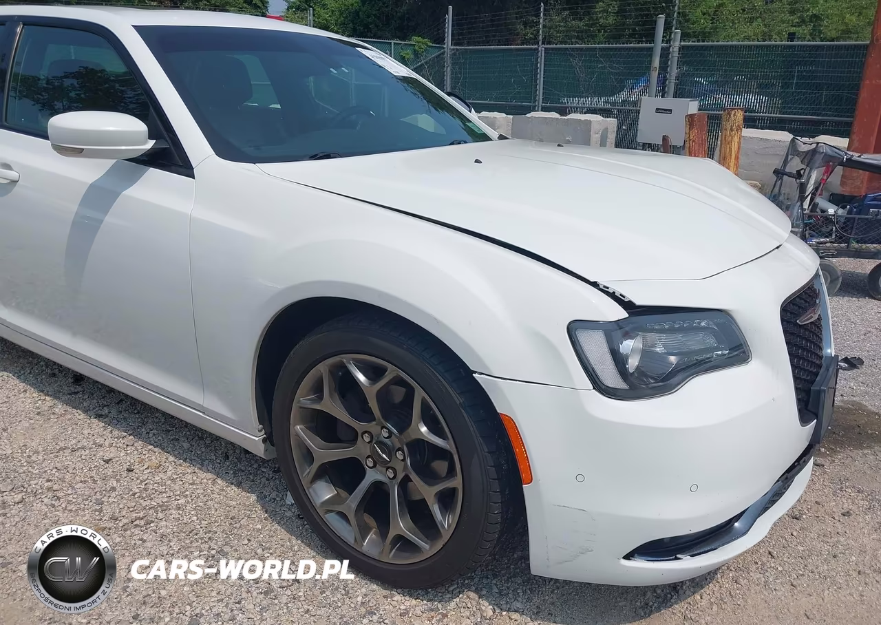 2016 Chrysler 300 300S VIN:2C3CCABG1GH147930 - 18