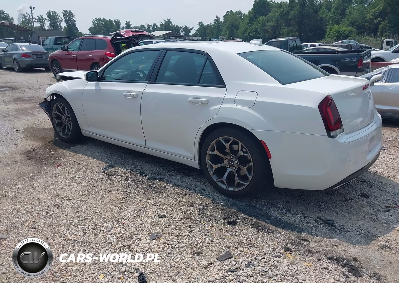 2016 Chrysler 300 300S VIN:2C3CCABG1GH147930 - 3