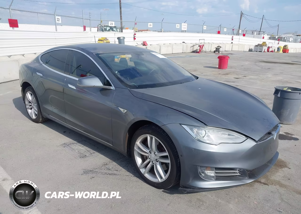 2013 Tesla Model S – zdjęcie 1 z 19