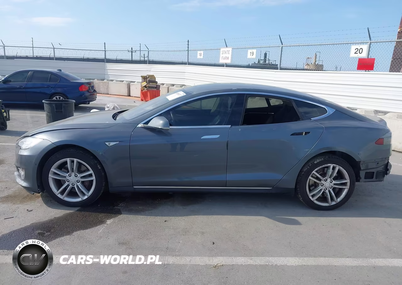 2013 Tesla Model S VIN:5YJSA1CG1DFP27255 - 15