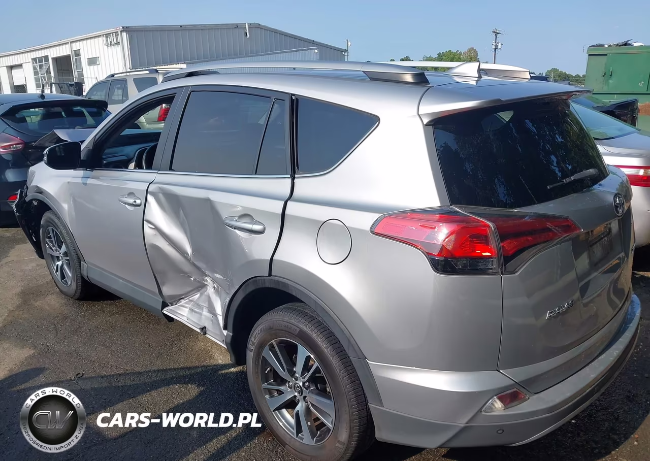 2017 Toyota Rav4 Xle VIN:2T3WFREVXHW347327 - 3