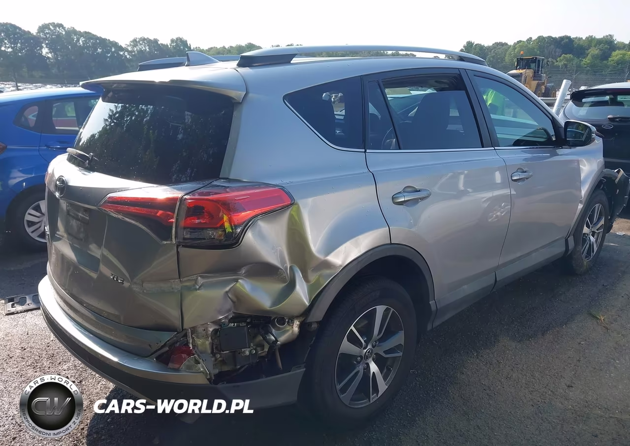 2017 Toyota Rav4 Xle VIN:2T3WFREVXHW347327 - 4