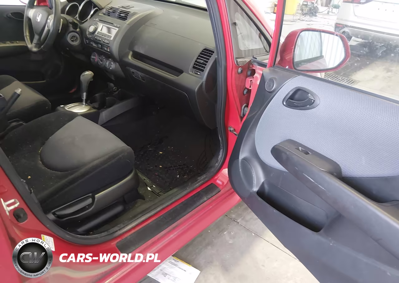 2008 Honda Fit Sport VIN:JHMGD38628S059224 - 5