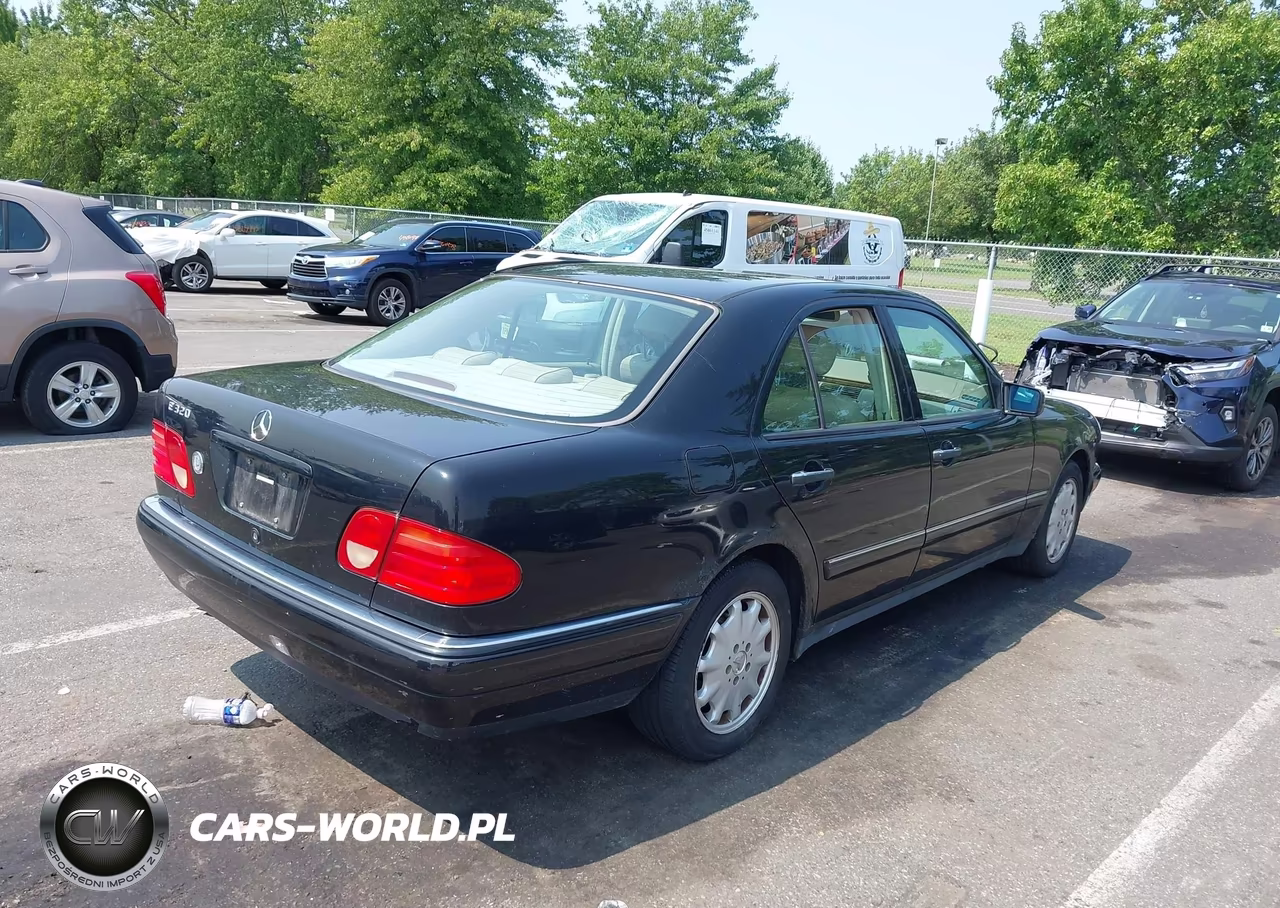 1999 Mercedes-Benz E 320 VIN:WDBJF65H9XA864858 - 4