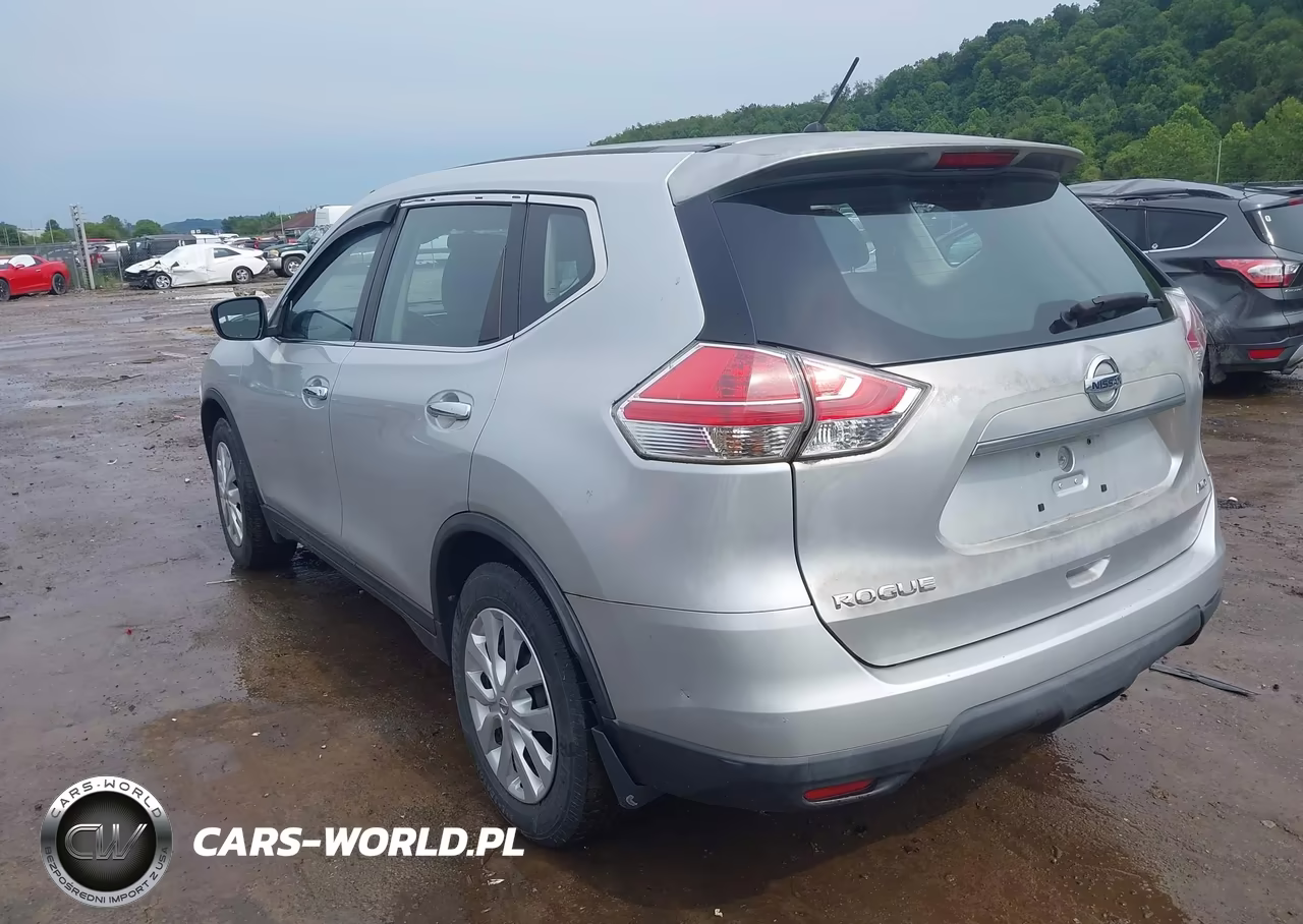 2015 Nissan Rogue S VIN:KNMAT2MV0FP518218 - 3