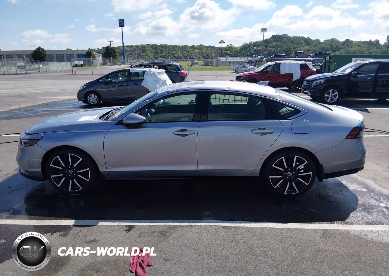 2023 Honda Accord Hybrid Touring VIN:1HGCY2F82PA004734 - 14