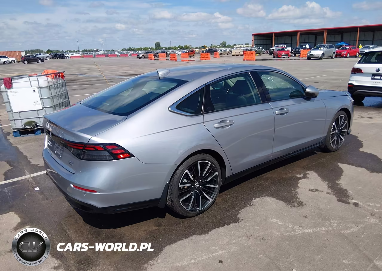 2023 Honda Accord Hybrid Touring VIN:1HGCY2F82PA004734 - 4