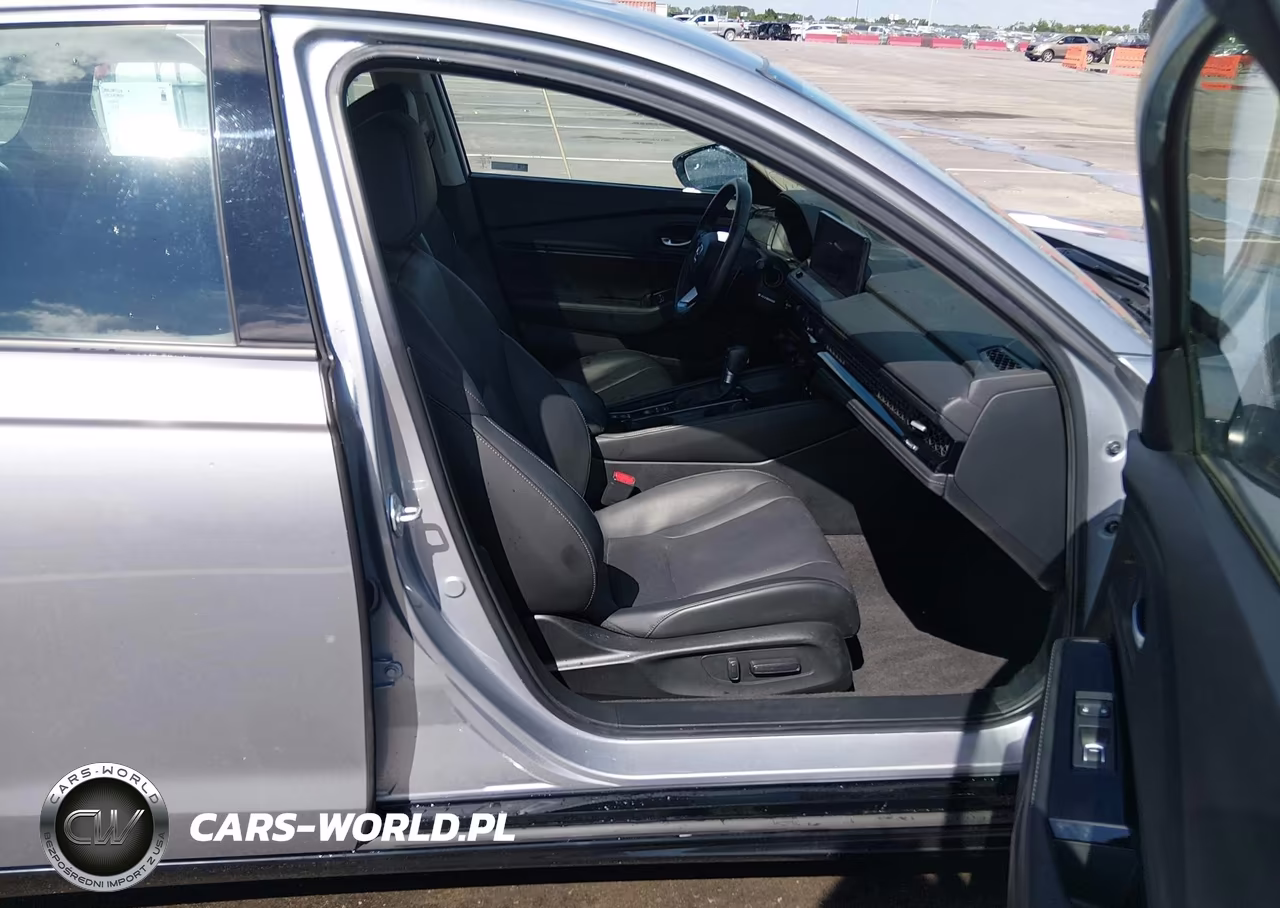2023 Honda Accord Hybrid Touring VIN:1HGCY2F82PA004734 - 5