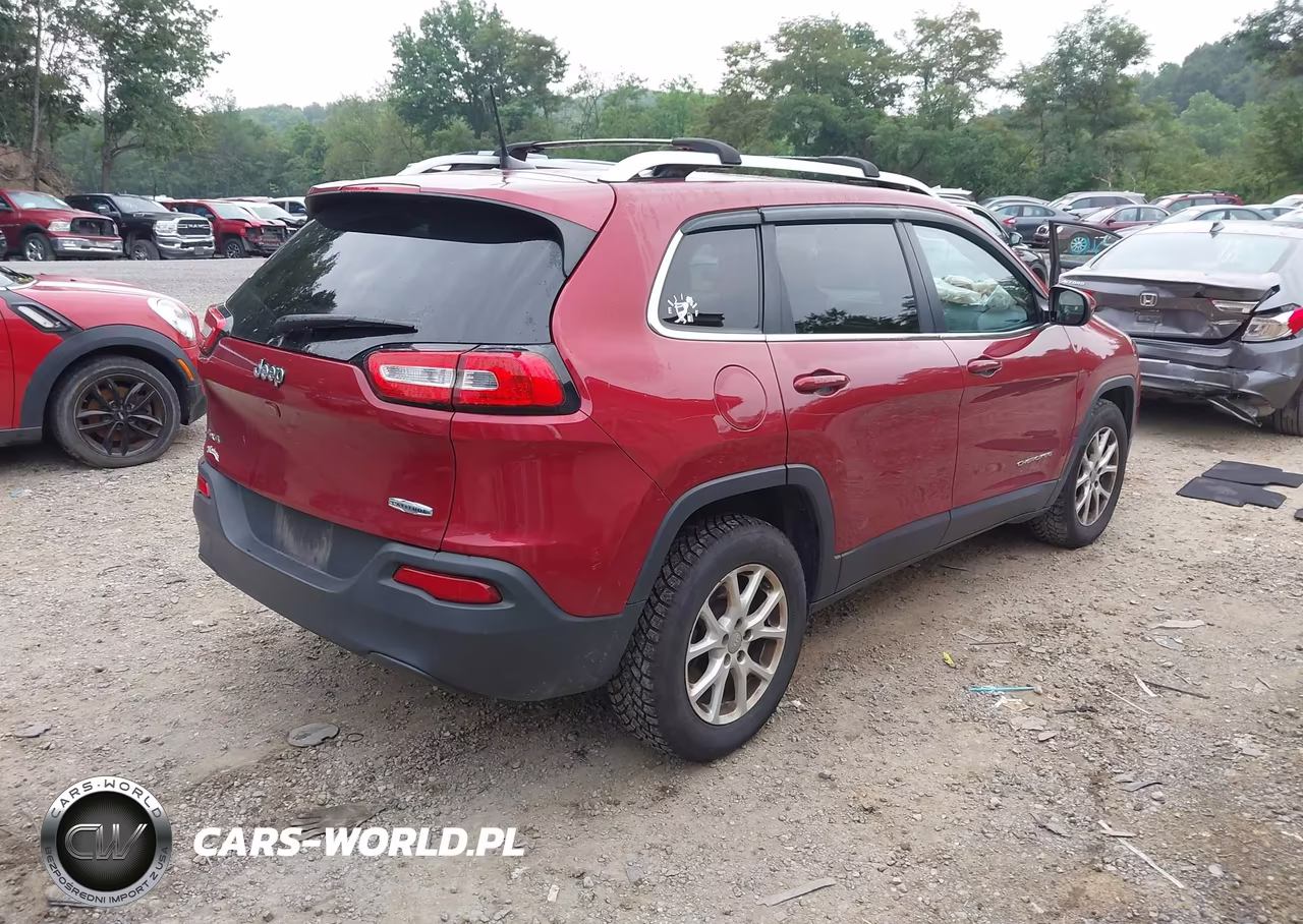 2017 Jeep Cherokee Latitude VIN:1C4PJMCB2HW506874 - 4