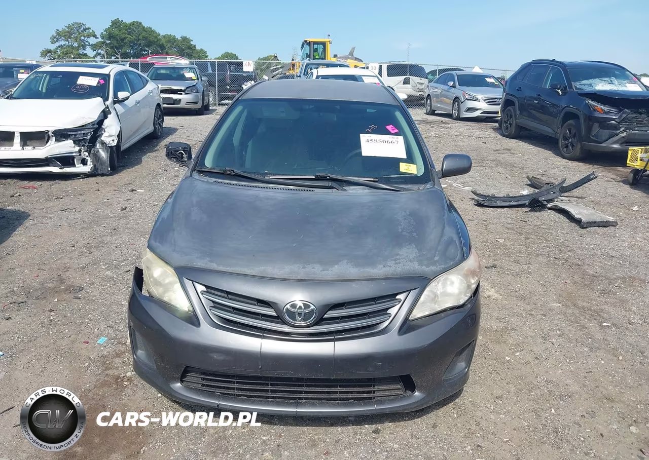 2013 Toyota Corolla Le VIN:5YFBU4EEXDP127147 - 12