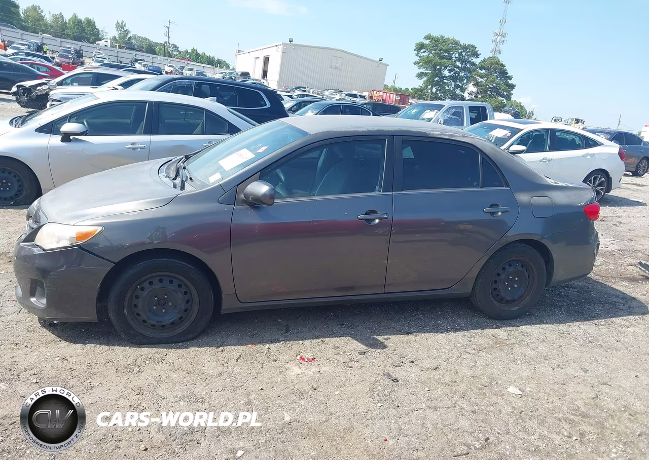 2013 Toyota Corolla Le VIN:5YFBU4EEXDP127147 - 14