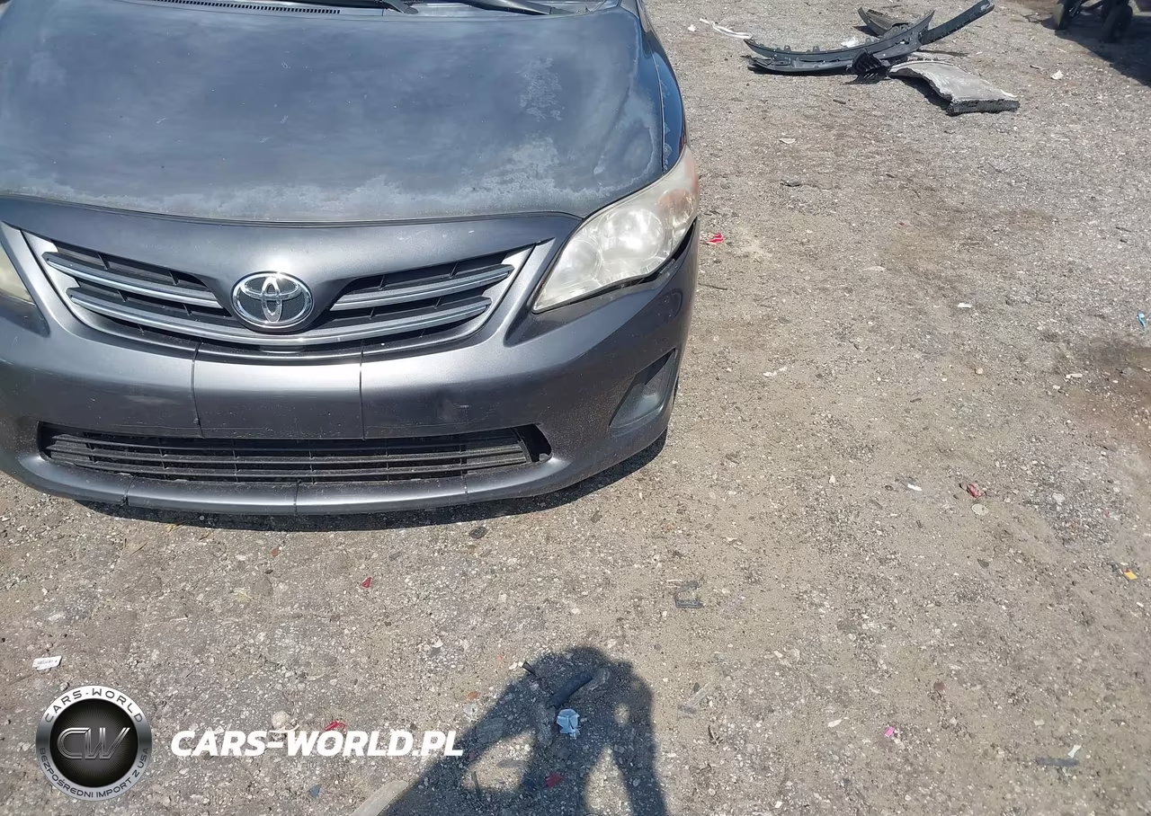 2013 Toyota Corolla Le VIN:5YFBU4EEXDP127147 - 18