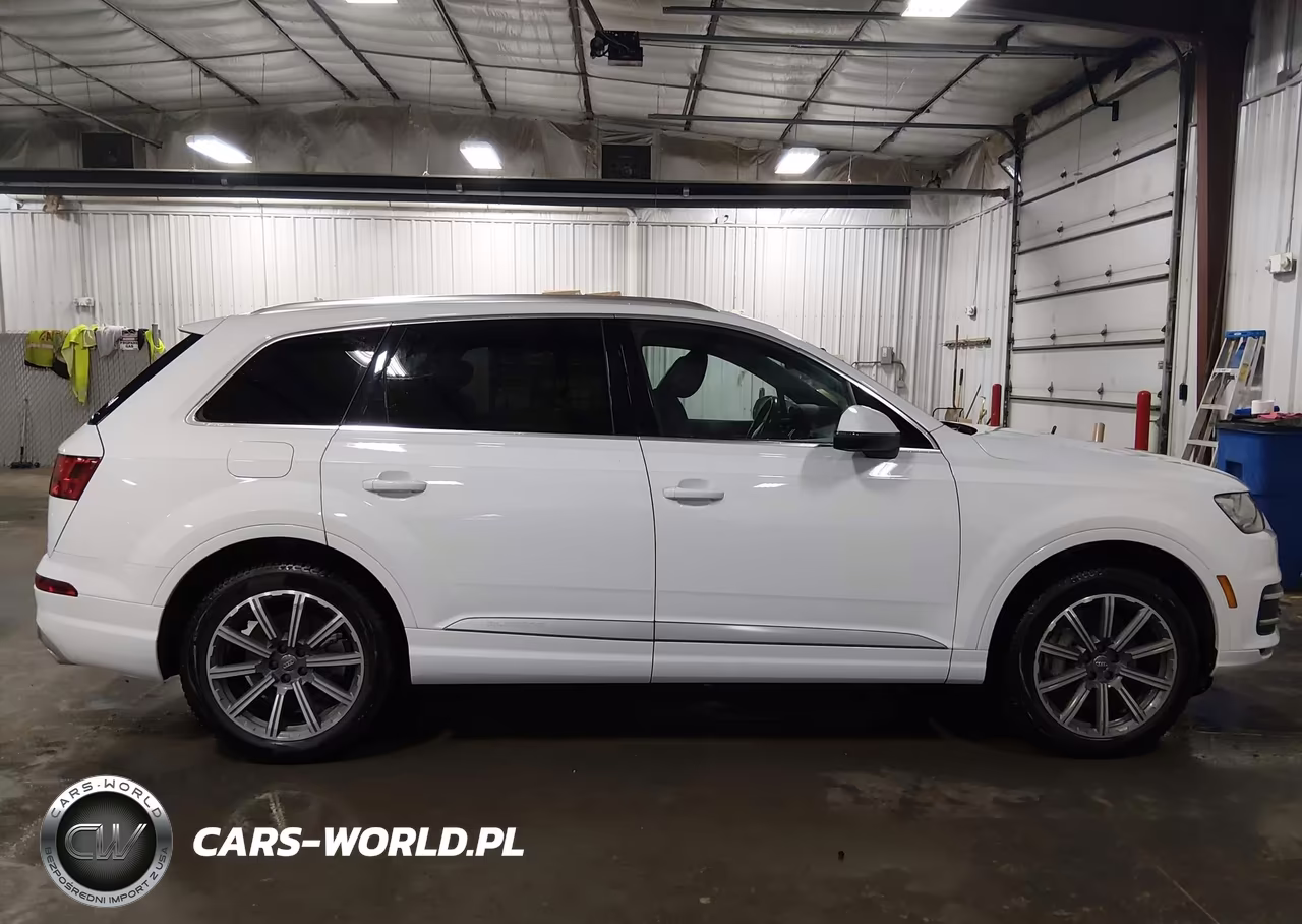2017 Audi Q7 3.0T Premium VIN:WA1LAAF79HD047708 - 13