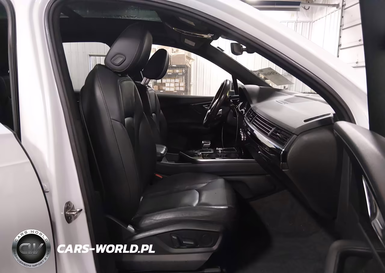 2017 Audi Q7 3.0T Premium VIN:WA1LAAF79HD047708 - 5
