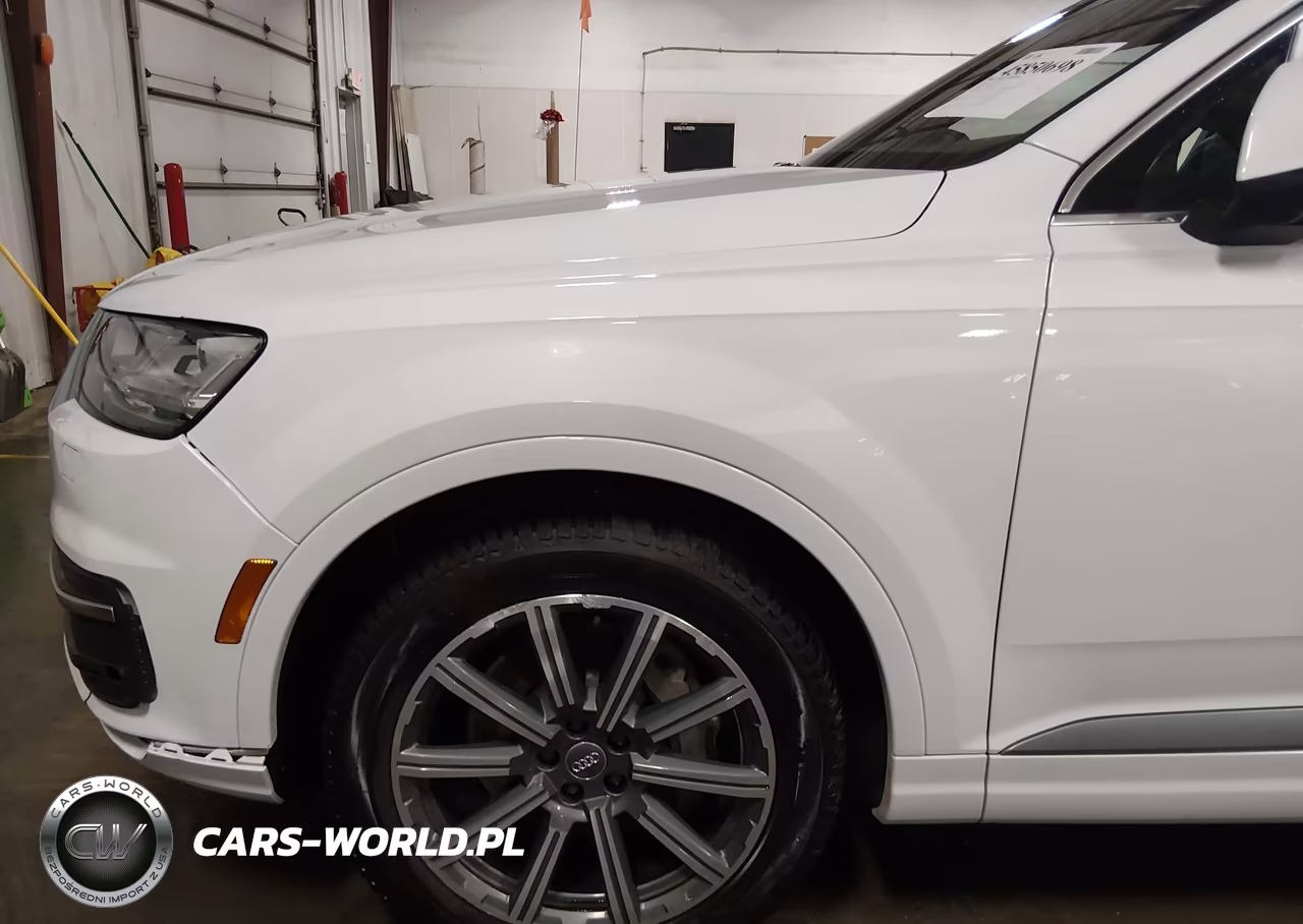 2017 Audi Q7 3.0T Premium VIN:WA1LAAF79HD047708 - 6