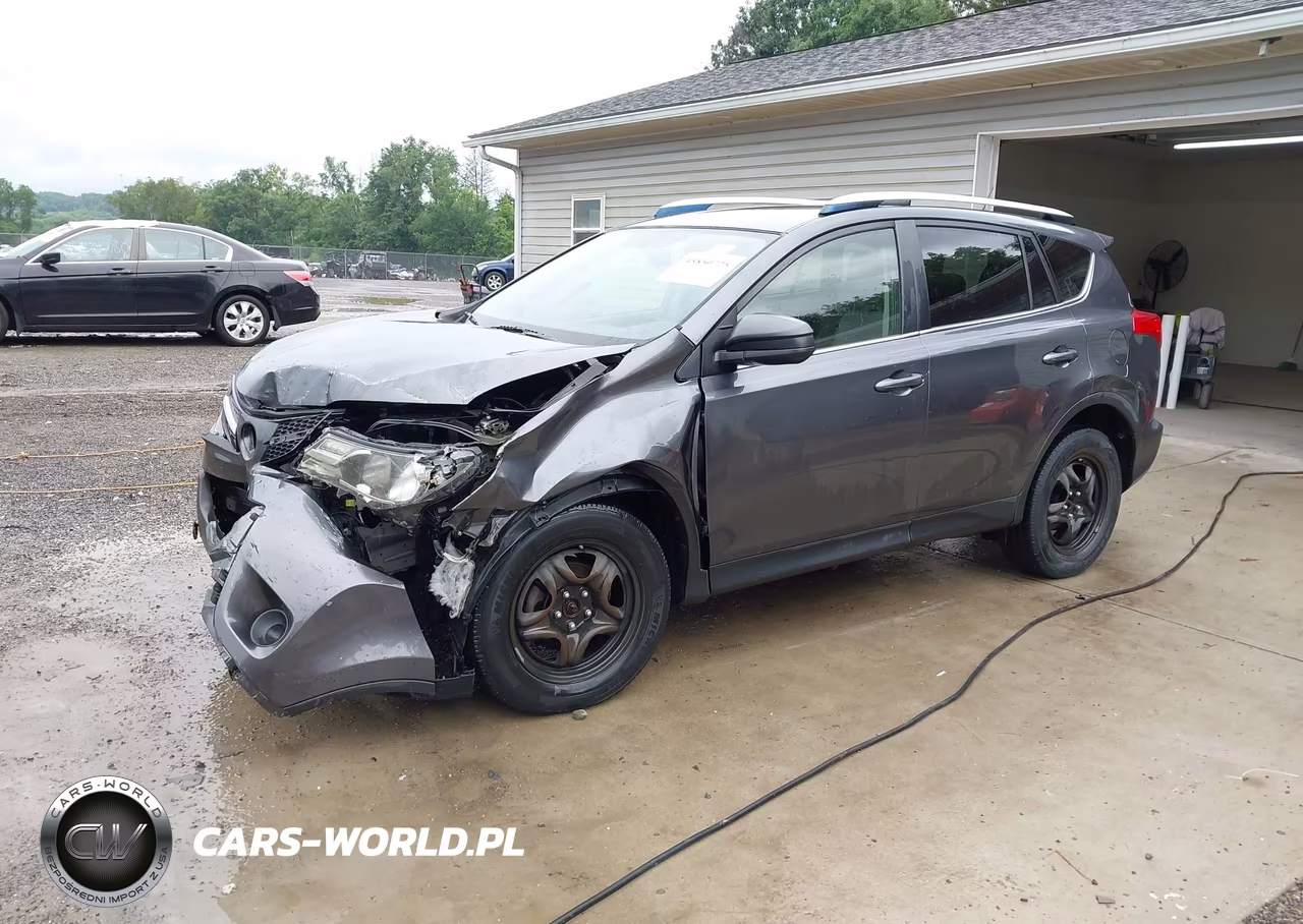 2015 Toyota Rav4 Le VIN:JTMBFREV6FD119060 - 2