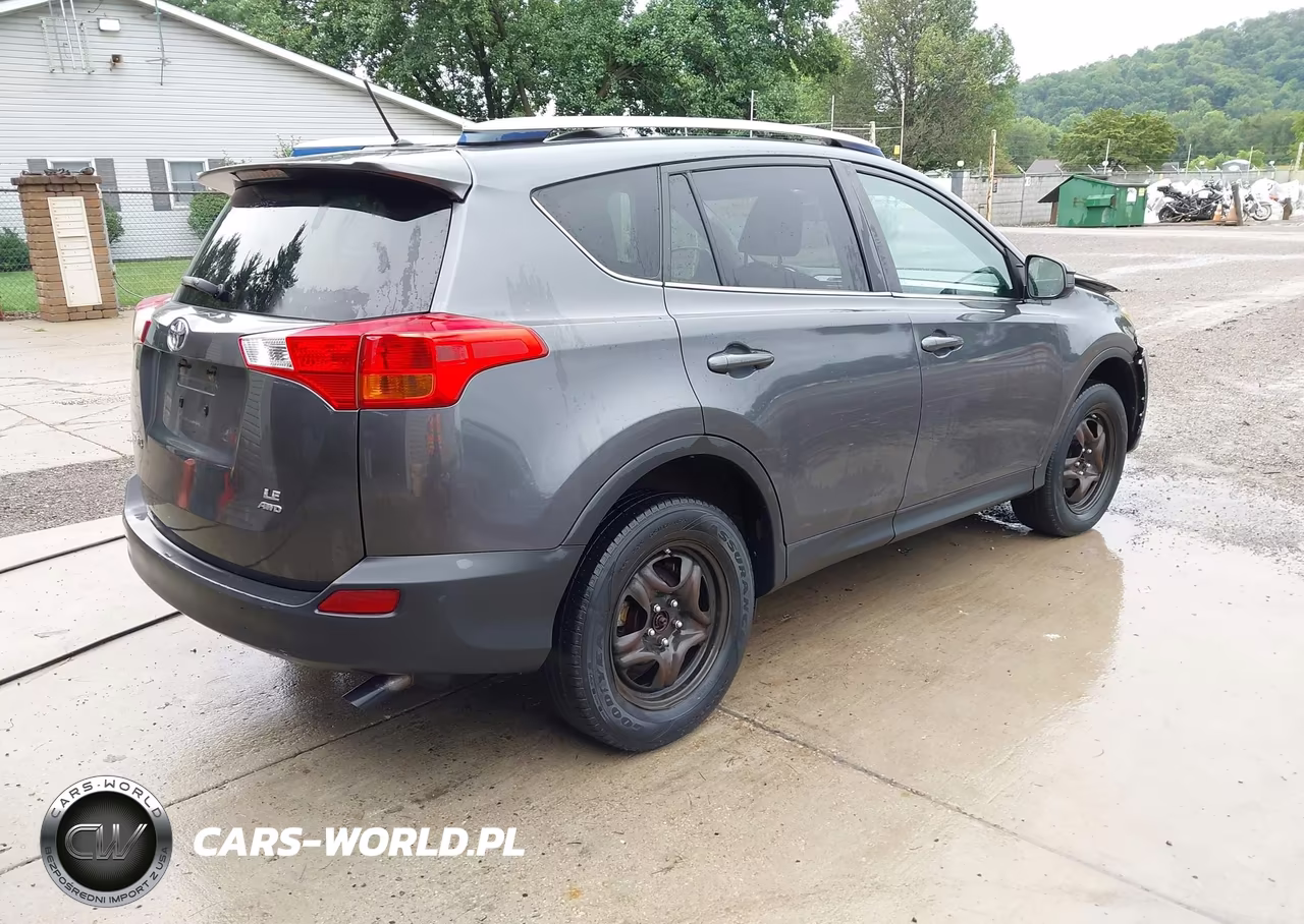 2015 Toyota Rav4 Le VIN:JTMBFREV6FD119060 - 4