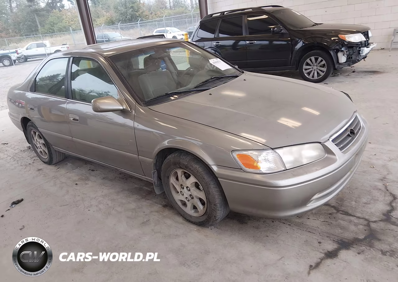 2001 Toyota Camry Le V6 – zdjęcie 1 z 16