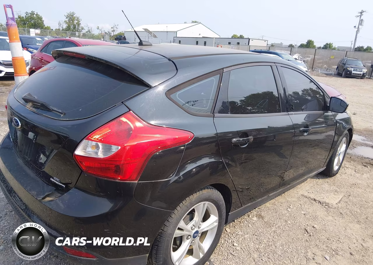 2014 Ford Focus Se VIN:1FADP3K20EL177480 - 4