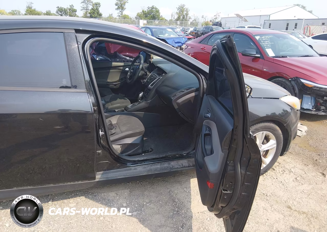 2014 Ford Focus Se VIN:1FADP3K20EL177480 - 5
