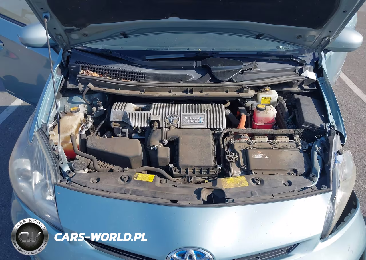 2014 Toyota Prius Plug-In VIN:JTDKN3DP4E3052692 - 10
