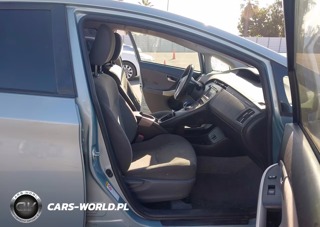 2014 Toyota Prius Plug-In VIN:JTDKN3DP4E3052692 - 5