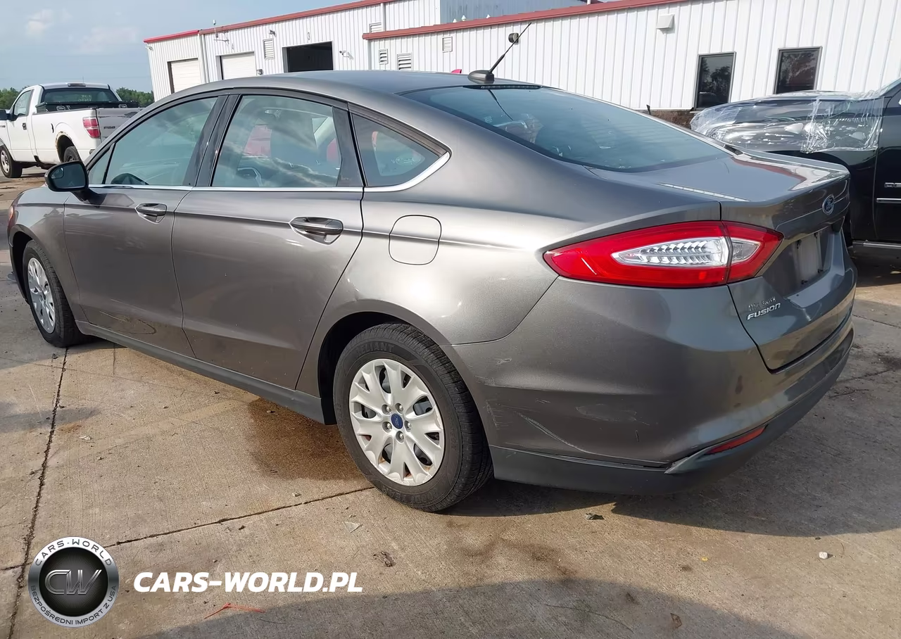 2014 Ford Fusion S VIN:1FA6P0G75E5396094 - 3