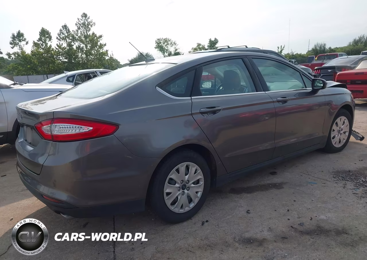2014 Ford Fusion S VIN:1FA6P0G75E5396094 - 4
