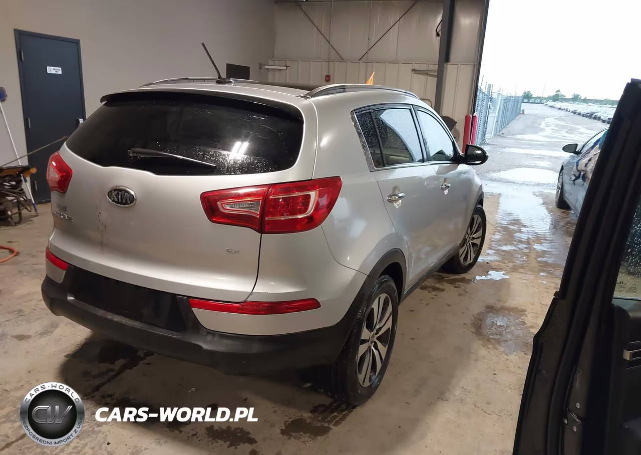 2011 Kia Sportage Ex VIN:KNDPC3A21B7033834 - 4