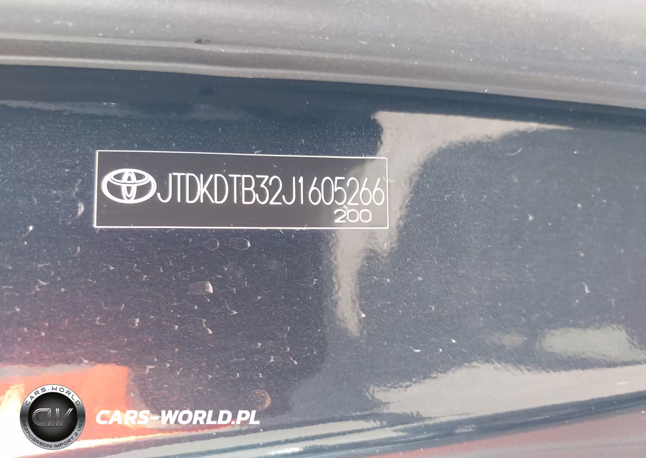 2018 Toyota Prius C Four VIN:JTDKDTB32J1605266 - 9
