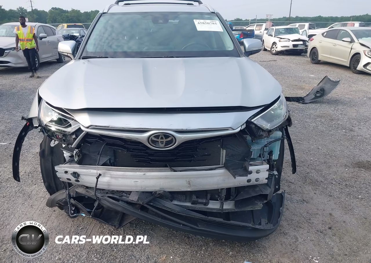 2022 Toyota Highlander Xle VIN:5TDGZRBHXNS565940 - 13