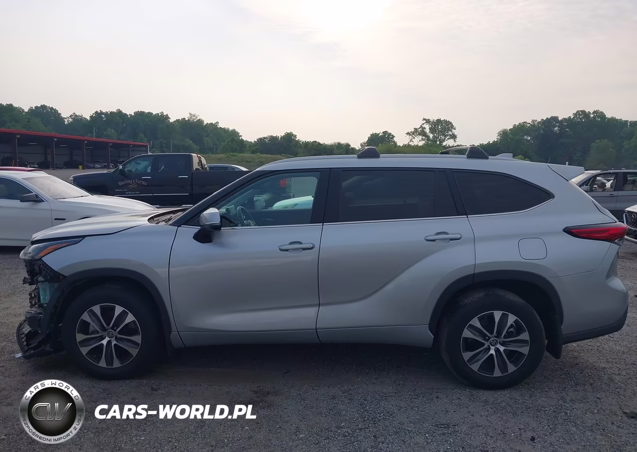 2022 Toyota Highlander Xle VIN:5TDGZRBHXNS565940 - 15