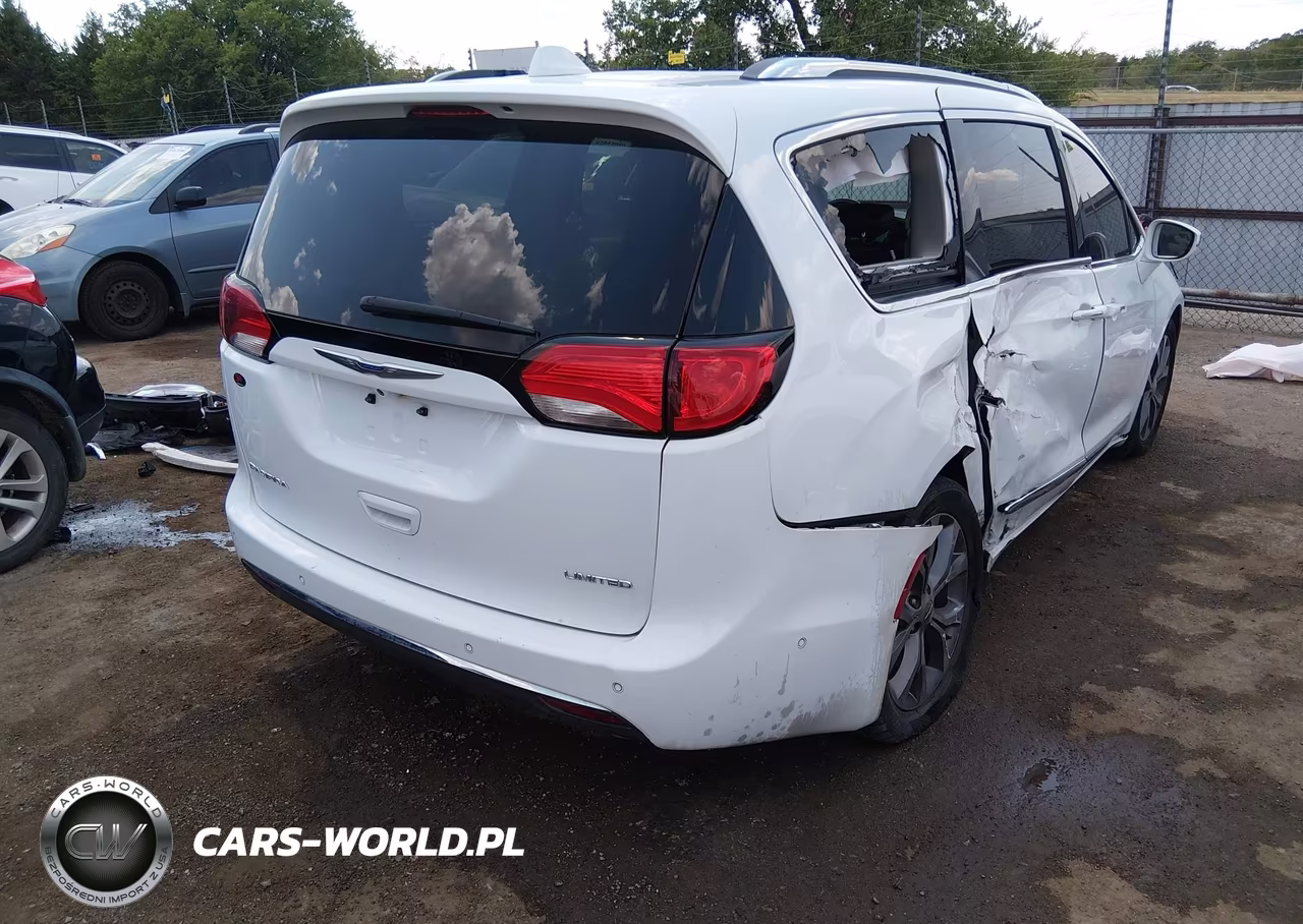 2020 Chrysler Pacifica Limited VIN:2C4RC1GG2LR126281 - 4