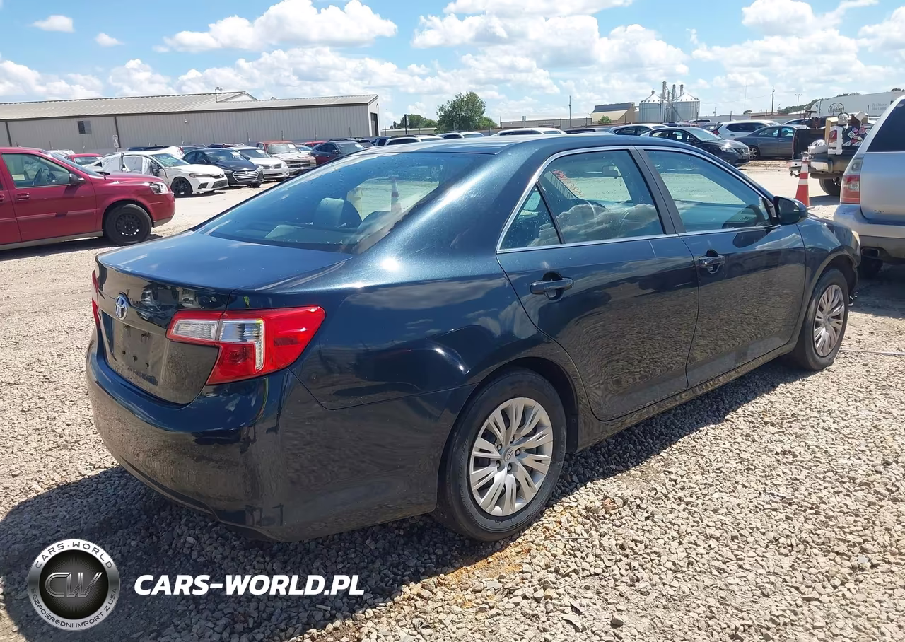 2014 Toyota Camry L VIN:4T1BF1FK0EU852866 - 4