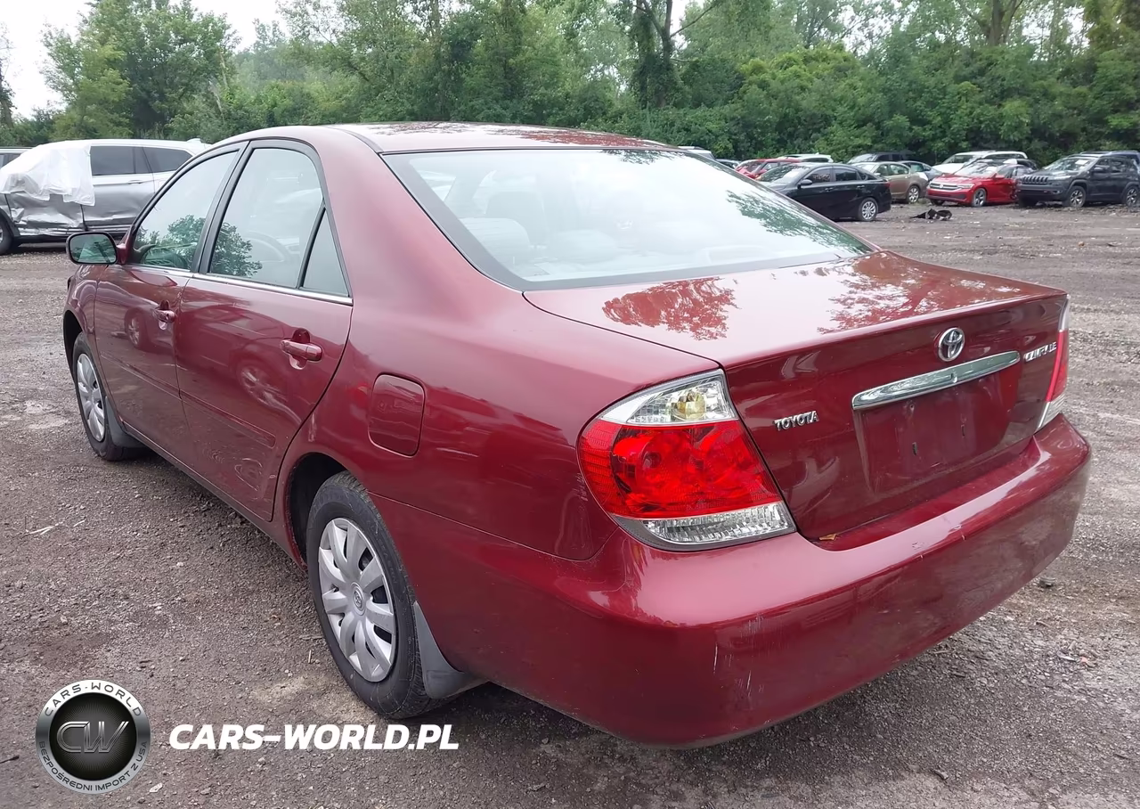 2005 Toyota Camry Le VIN:4T1BE32KX5U012954 - 3