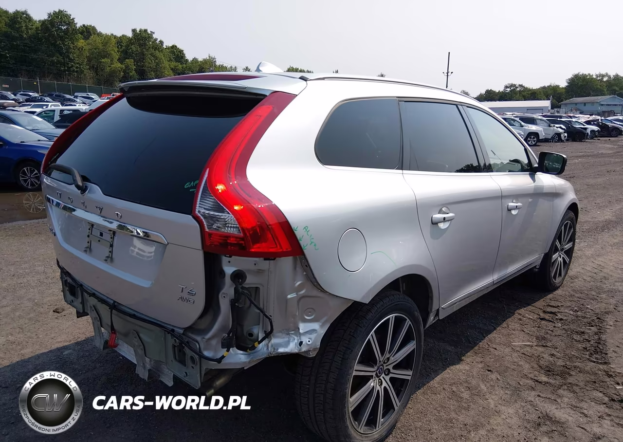 2017 Volvo Xc60 T6 Inscription VIN:YV449MRU3H2215552 - 4