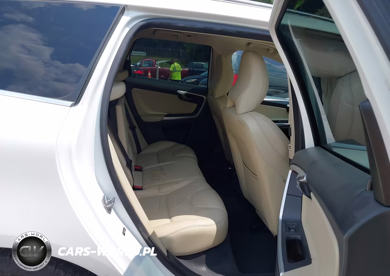 2017 Volvo Xc60 T6 Dynamic VIN:YV449MRR0H2212216 - 8