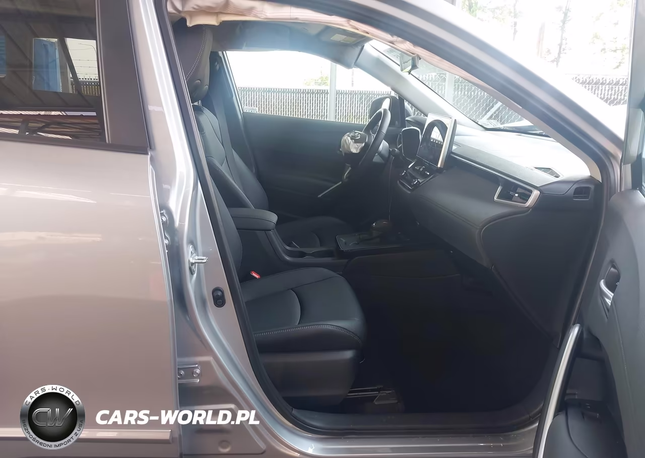 2026 Toyota Corolla Cross Xle VIN:7MUDAABGXTV158092 - 5
