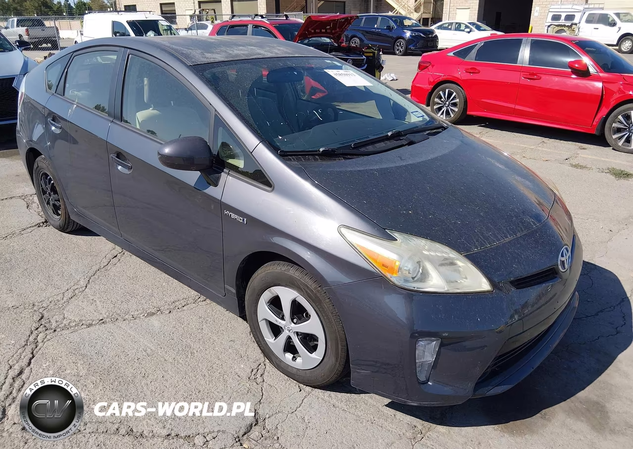 2013 Toyota Prius Three VIN:JTDKN3DU3D1724273 - 1