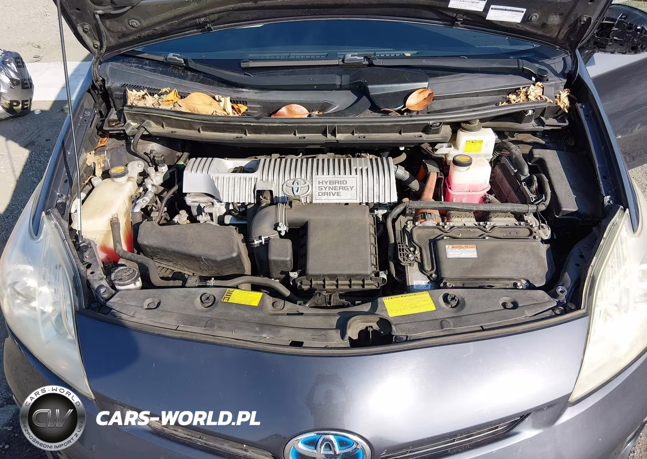2013 Toyota Prius Three VIN:JTDKN3DU3D1724273 - 10