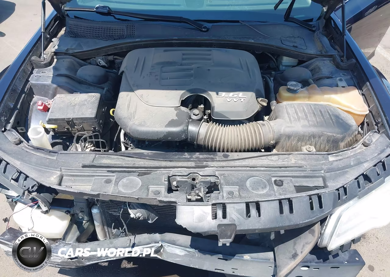 2012 Chrysler 300 VIN:2C3CCAAG9CH233546 - 10