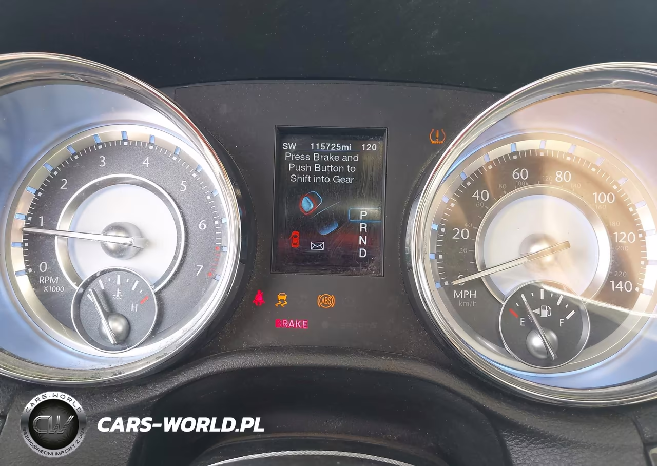 2012 Chrysler 300 VIN:2C3CCAAG9CH233546 - 7