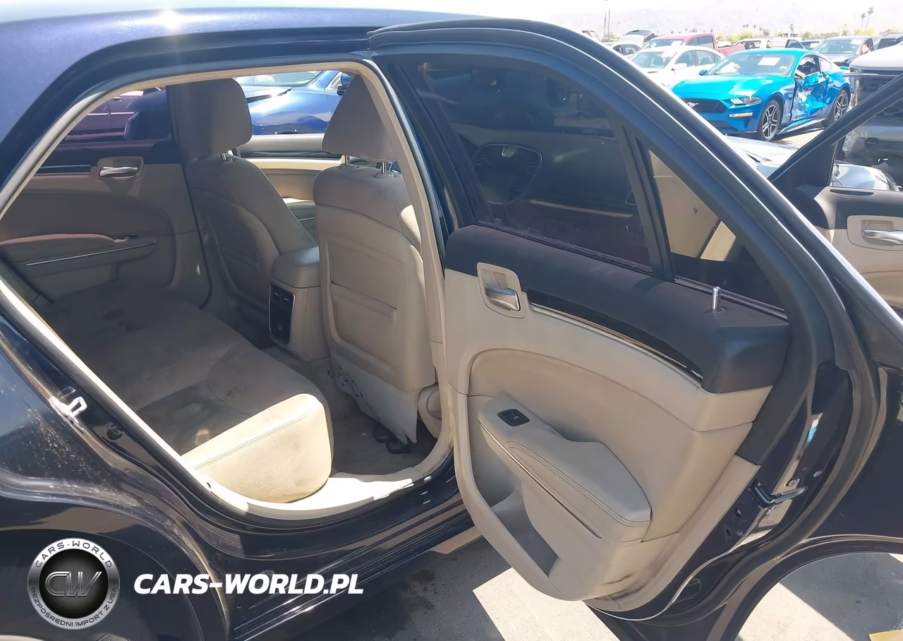 2012 Chrysler 300 VIN:2C3CCAAG9CH233546 - 8