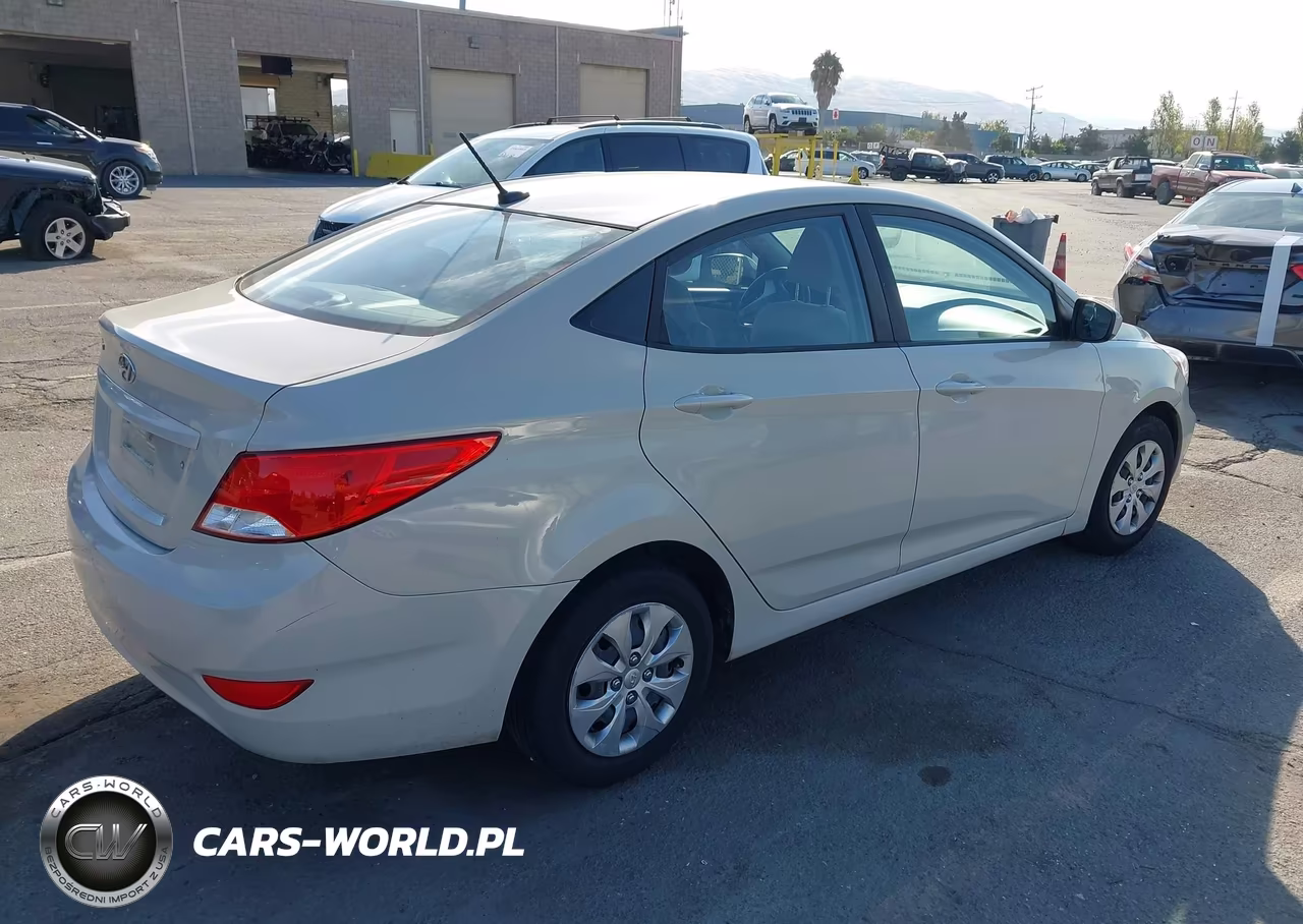 2017 Hyundai Accent Se VIN:KMHCT4AE8HU197067 - 4
