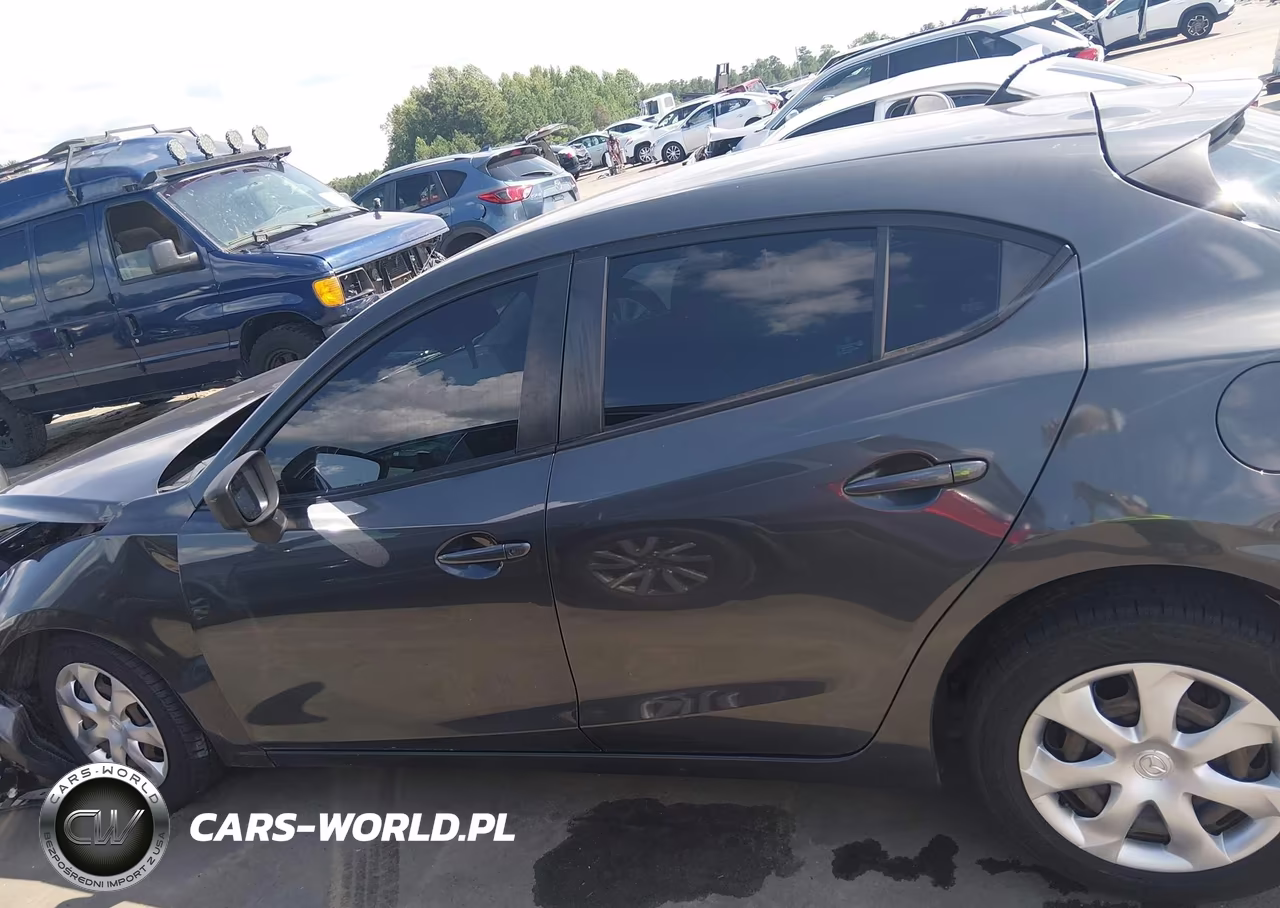 2015 Mazda Mazda3 I Sport VIN:JM1BM1K78F1253311 - 13